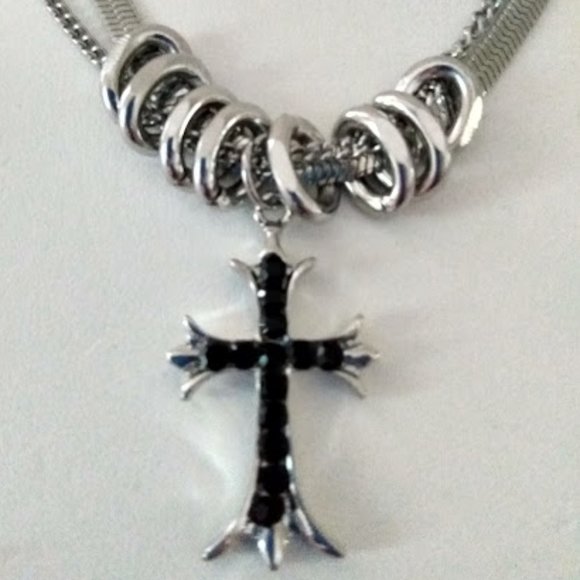 Jewelry - DESIGNER ROCKER CHIC CROSS SILVER/BLACK CRYSTAL LAYERED CHAIN NECKLACE**NEW!